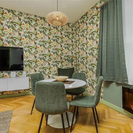 Venus - Blaha Lujza I * Budapest
